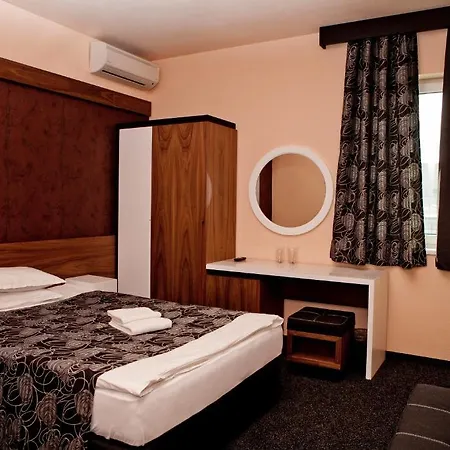 Hotel Serdica 2*